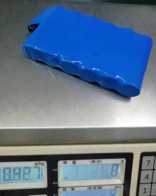 কাস্টম 11.1v 10ah ব্যাটারি প্যাক 6pcs 21700 লিথিয়াম আয়ন ব্যাটারি এক লাইনে সঙ্গে Dc 5521 মহিলা